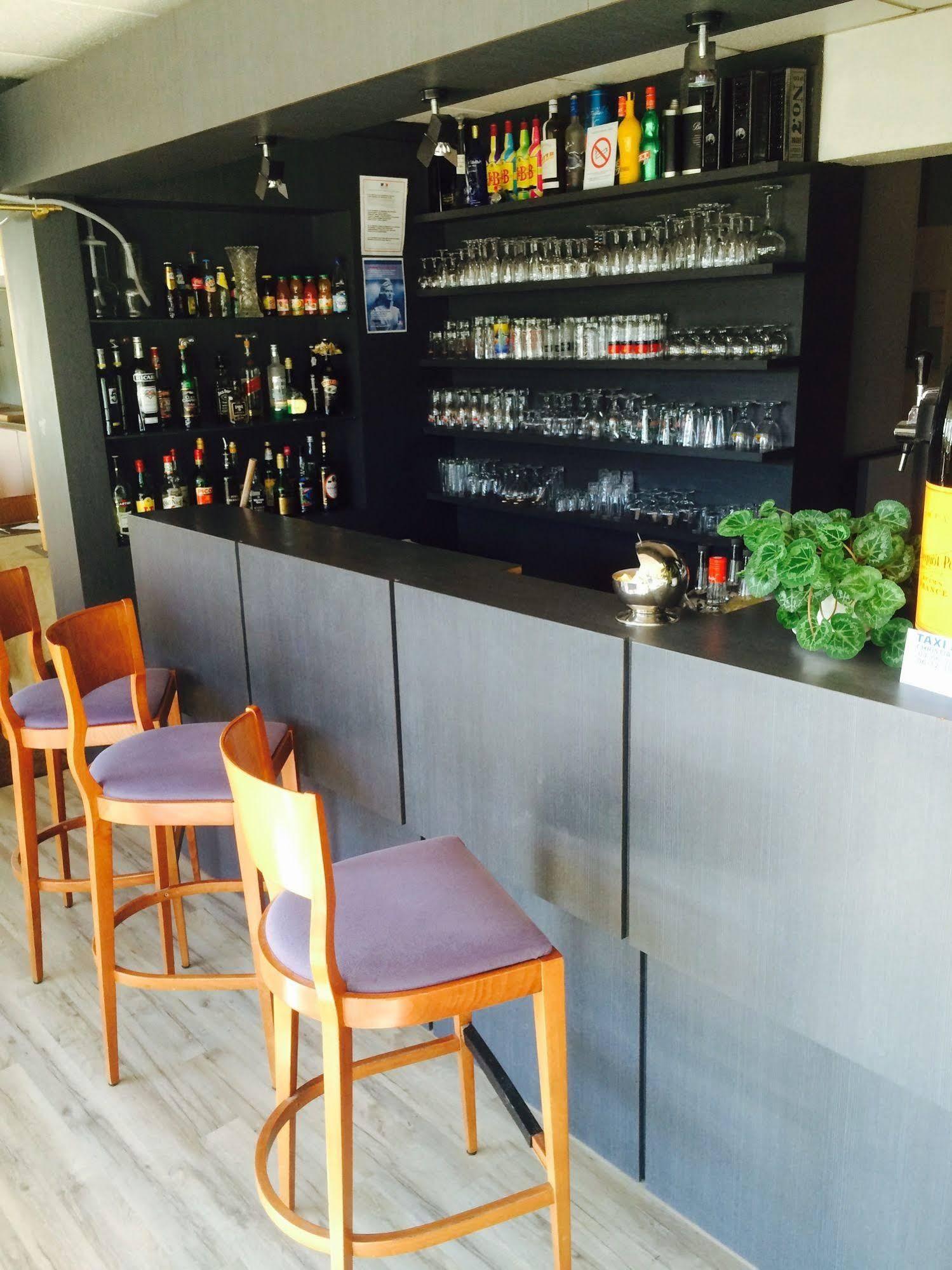 L'Escale D'Ales Hotel Экстерьер фото